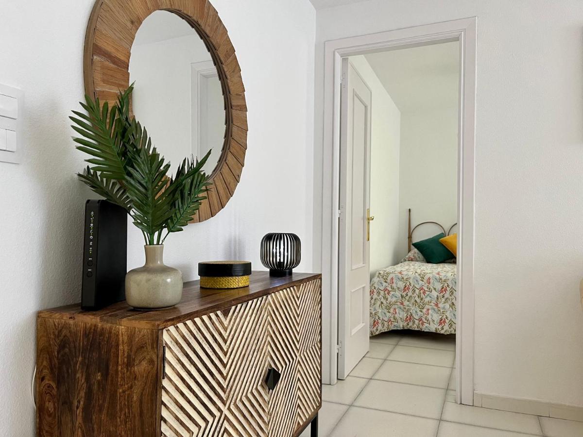 Modern Apartment On The Beach With Pool Calp Extérieur photo